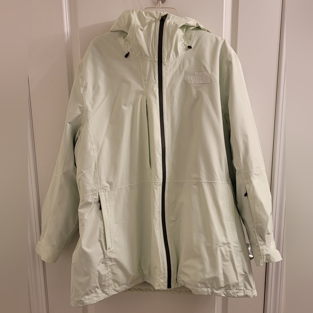 The North Face Women's Light Green Ski Jacket